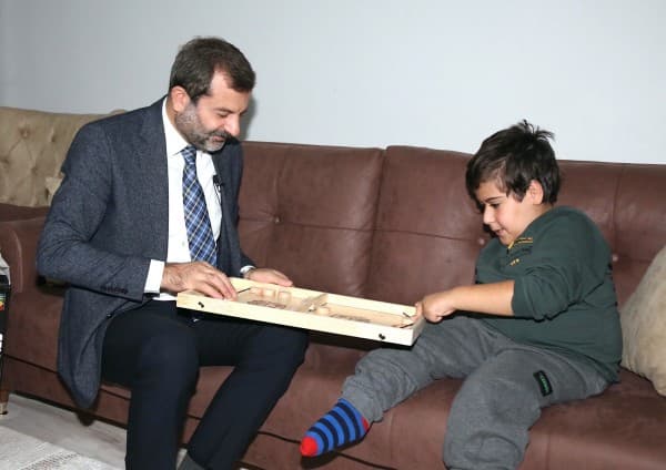 Başkan Ve Eşi Engelliler İçin Mutfağa Girdi, Kurabiye Yaptı fotoğraf 3