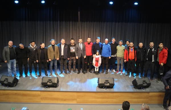 Gürsu Şampiyonu Bağrına Bastı fotoğraf 6