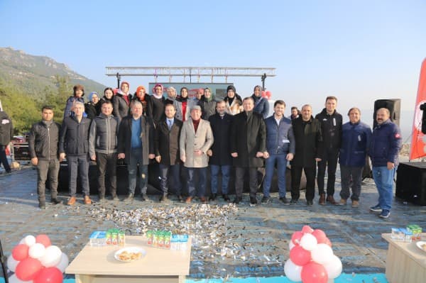 Gürsu’da, Doğanın Kucak Açtığı Tepede Sokak Hayvanlarına Yuva fotoğraf 9