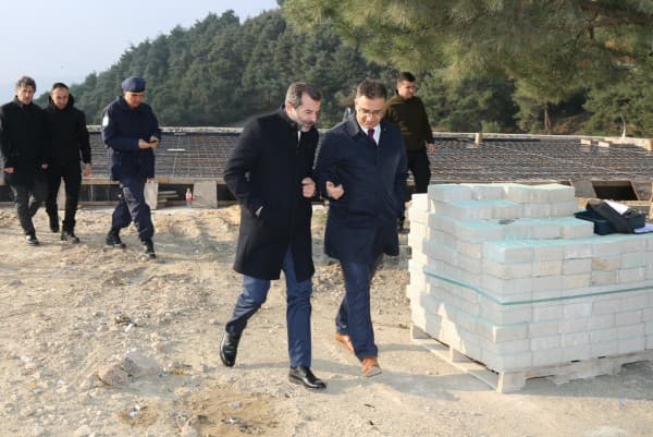 Gürsu’da, Doğanın Kucak Açtığı Tepede Sokak Hayvanlarına Yuva fotoğraf 18