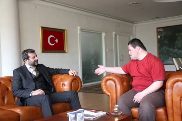 BAŞKAN IŞIK : “ONLARIN DÜNYASI RENGARENK, BARIŞ VE HUZUR DOLU” fotoğraf 1