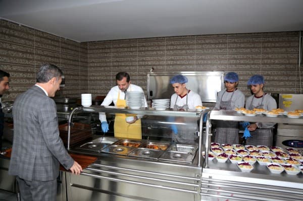Başkan Mustafa Işık, Genç Stajyerlerin Misafiri Oldu fotoğraf 3