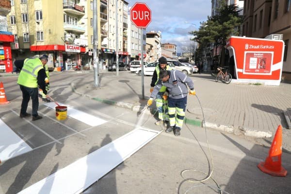 Gürsu’da Yaya Güvenliği İçin Yol İşaretleri Yenileniyor fotoğraf 2