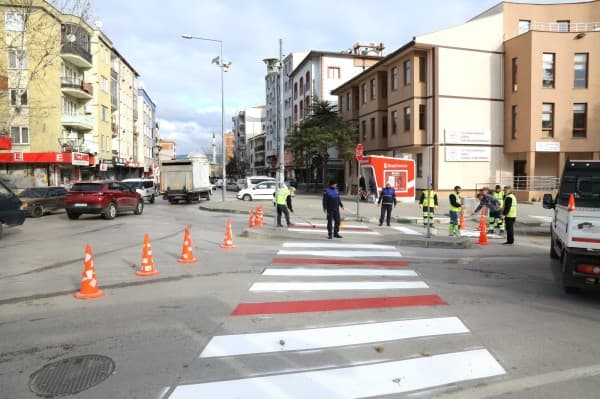 Gürsu’da Yaya Güvenliği İçin Yol İşaretleri Yenileniyor fotoğraf 3