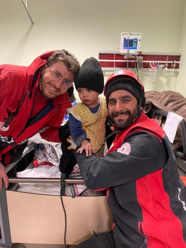2 Yaşındaki Mikail Bebek’i Gürak Kurtardı fotoğraf 1