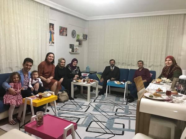 BAŞKAN IŞIK, GÜRSULULAR’IN EVLERİNE MİSAFİR OLUYOR fotoğraf 3