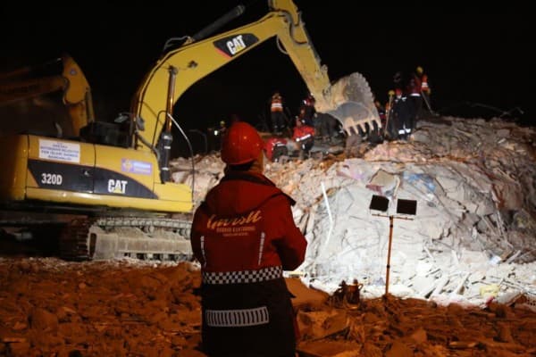 Gürsu Afet Bölgesinde Durmaksızın Çalışıyor fotoğraf 6
