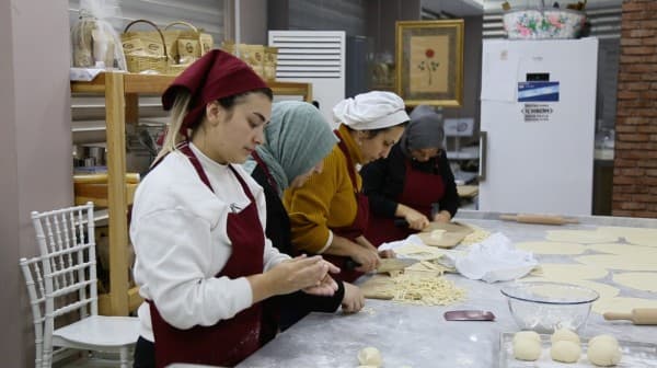 Gürsulu Kadınlar Çölyak Hastası Depremzedeler İçin Erişte Üretiyor fotoğraf 4
