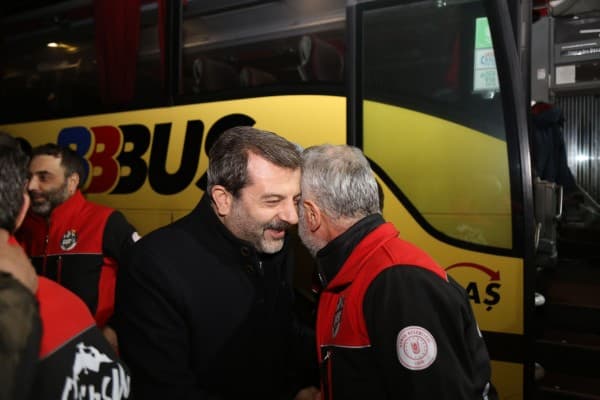 Yüreklerdeki Ateşe Bir Damla Su Oldular fotoğraf 5