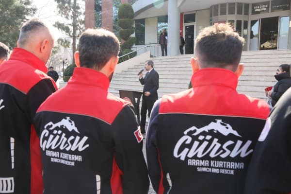 Afete Koşan Gürsu Ekiplerine Coşkulu Karşılama fotoğraf 6