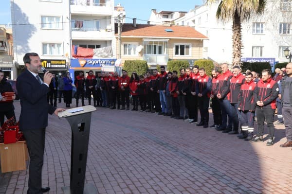 Afete Koşan Gürsu Ekiplerine Coşkulu Karşılama fotoğraf 7