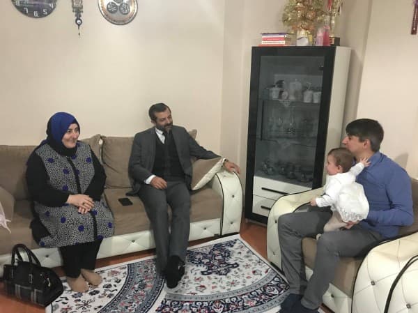 BAŞKAN IŞIK, GÜRSULULAR’IN EVLERİNE MİSAFİR OLUYOR fotoğraf 10