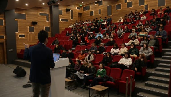 Gürsu’nun Girişimci Liselileri E- Ticaret Öğreniyor fotoğraf 1