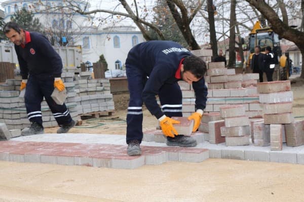 Gürsu Belediyesi’nden Kumlukalan’a Makyaj fotoğraf 1