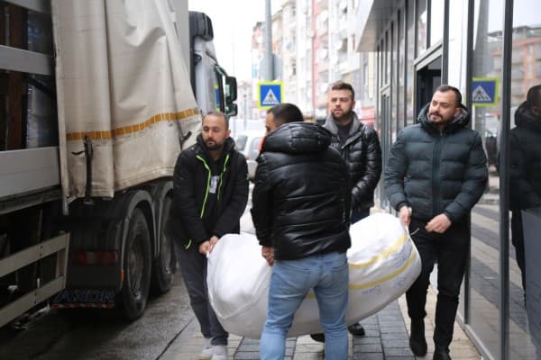 Gürsu Belediyesi, Afet Bölgesinden Elini Çekmiyor fotoğraf 3