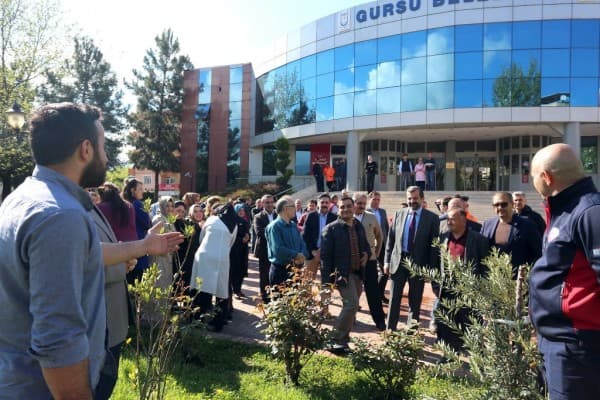 GÜRSU BELEDİYESİ’NDE TAŞERONLARIN KADRO SEVİNCİ PAYLAŞILDI fotoğraf 2