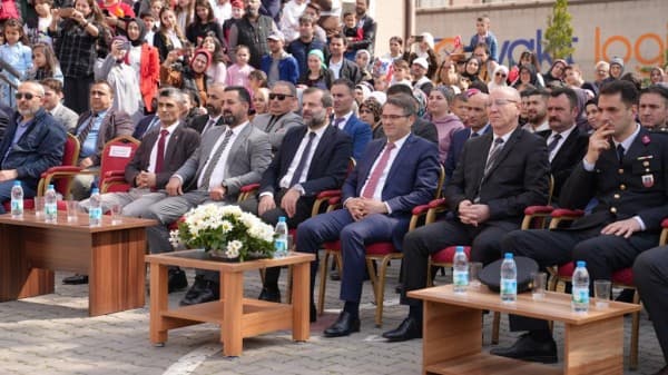 Başkan Mustafa Işık : “Umudumuzun Işıkları Çocuklarımızın Gözlerindeki Bayram Işıltısı Hiç Sönmesin” fotoğraf 3