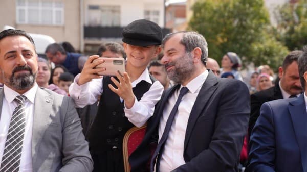 Başkan Mustafa Işık : “Umudumuzun Işıkları Çocuklarımızın Gözlerindeki Bayram Işıltısı Hiç Sönmesin” fotoğraf 5