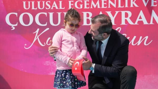 Başkan Mustafa Işık : “Umudumuzun Işıkları Çocuklarımızın Gözlerindeki Bayram Işıltısı Hiç Sönmesin” fotoğraf 6