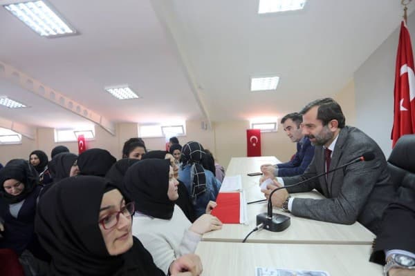BAŞKAN IŞIK, GENÇLERİ AYDINLATTI fotoğraf 2