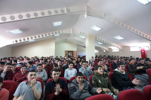 BAŞKAN IŞIK, GENÇLERİ AYDINLATTI fotoğraf 3