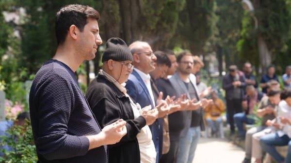 Şehit Başkan Cüneyt Yıldız Sevgi Ve Özlemle Anıldı fotoğraf 2