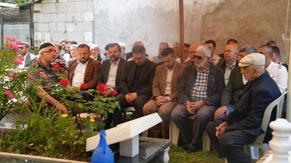 Şehit Başkan Cüneyt Yıldız Sevgi Ve Özlemle Anıldı fotoğraf 5
