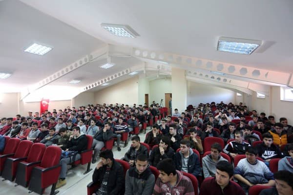 BAŞKAN IŞIK, GENÇLERİ AYDINLATTI fotoğraf 7