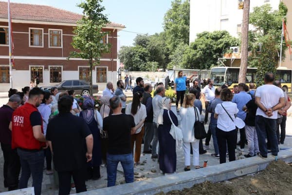 Gürsu Belediyesi Hem Sahada Hem İş Başında Birlikte fotoğraf 1