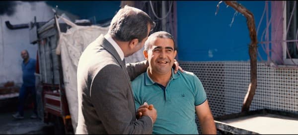 Başkan Işık’tan Akyol Ailesine Bayrak Hediyesi fotoğraf 1
