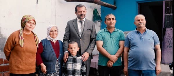 Başkan Işık’tan Akyol Ailesine Bayrak Hediyesi fotoğraf 6