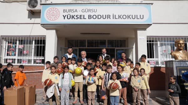 Sporcu Kenti Gürsu’da Okullara Spor Desteği fotoğraf 3