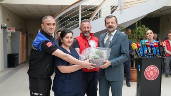 Gürsu Belediyesi’nde Başkana Coşkulu Karşılama fotoğraf 3