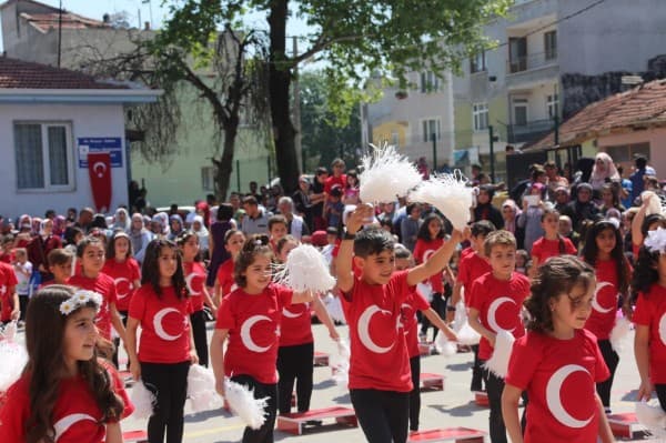 GÜRSU ÇOCUKLARLA RENKLENDİ fotoğraf 13