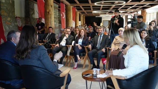 Gürsu Belediyesi’nden Kadın Çalıştayı fotoğraf 10