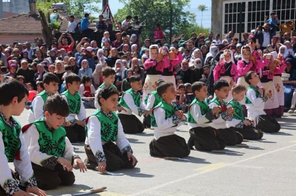 GÜRSU ÇOCUKLARLA RENKLENDİ fotoğraf 17