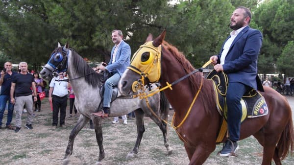 Başkan Işık, Atlı Kortejin Başını Çekti fotoğraf 3