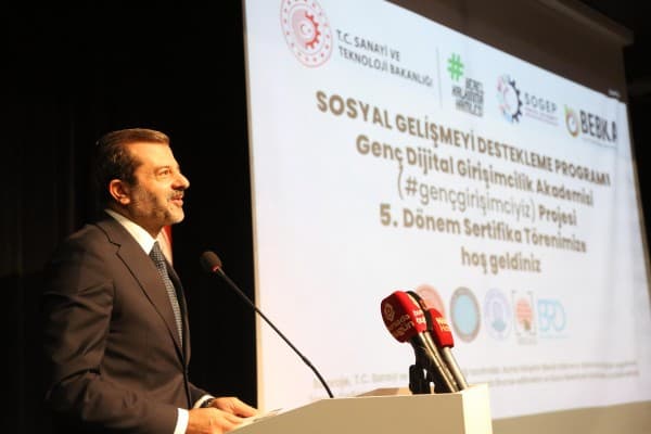 Kadınlara ve Gençlere Değer Veren Belediye fotoğraf 2