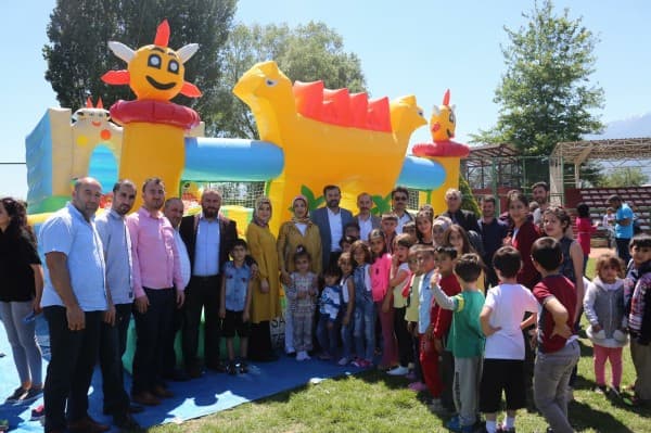 GÜRSULU ÇOCUKLARIN UÇURTMA COŞKUSU fotoğraf 5