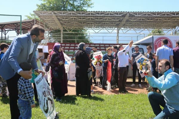 GÜRSULU ÇOCUKLARIN UÇURTMA COŞKUSU fotoğraf 7