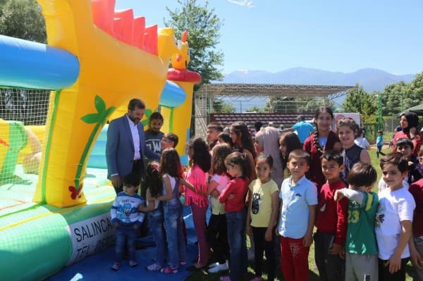 GÜRSULU ÇOCUKLARIN UÇURTMA COŞKUSU fotoğraf 12