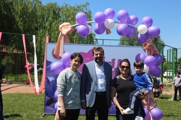 GÜRSU’DA ANNELER GÜNÜ “İYİ Kİ BENİM ANNEMSİN” STANDLARIYLA KUTLANDI fotoğraf 6