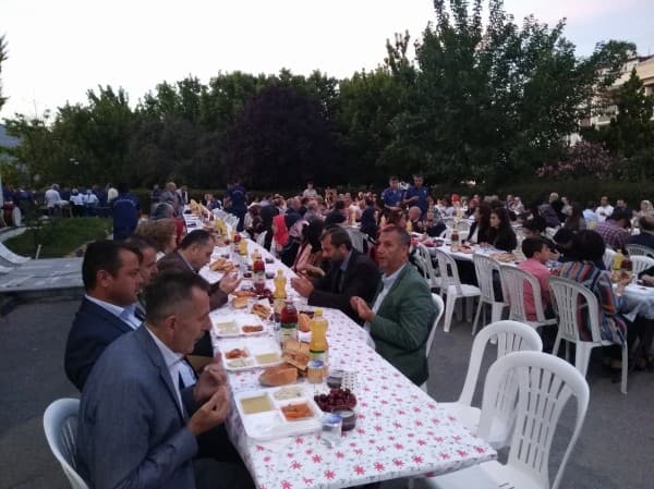 GÜRSU PROTOKOLÜ ŞEHİT VE GAZİ AİLELERİYLE İFTARDA BULUŞTU fotoğraf 7