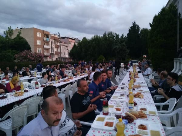 GÜRSU PROTOKOLÜ ŞEHİT VE GAZİ AİLELERİYLE İFTARDA BULUŞTU fotoğraf 8