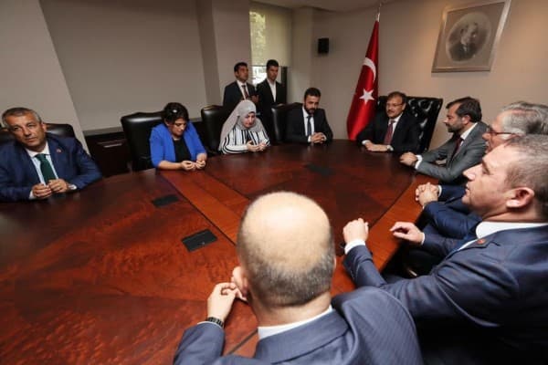 Gürsu Heyeti Başbakan Yardımcısı Hakan Çavuşoğlu’nu Ziyaret Etti fotoğraf 1
