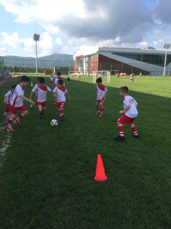GÜRSU BELEDİYESPOR YAZ FUTBOL OKULUNA YOĞUN İLGİ fotoğraf 2