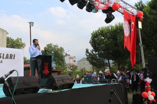 GÜRSU’DA ULUSLARARASI HALK DANSLARI COŞKUSU fotoğraf 3