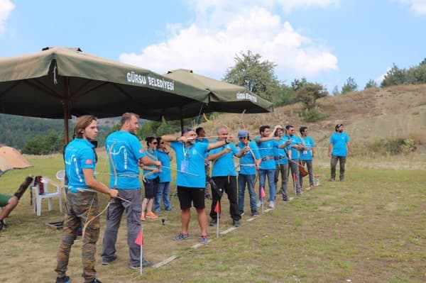 GÜRSU ADRENALİN PARK OKÇULARI AĞIRLADI fotoğraf 8