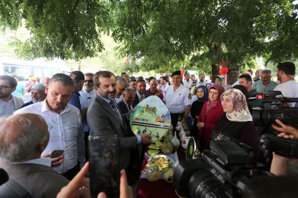 GÜRSU’DA COŞKULU FESTİVAL AÇILIŞI fotoğraf 2