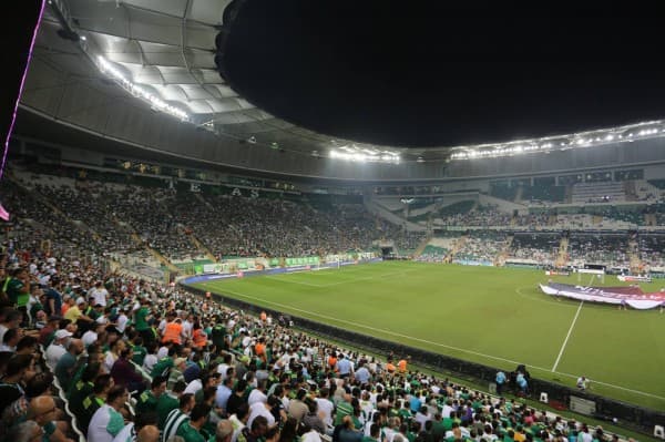 GÜRSULU KIZ ÖĞRENCİLERE FUTBOL SEVGİSİ fotoğraf 2